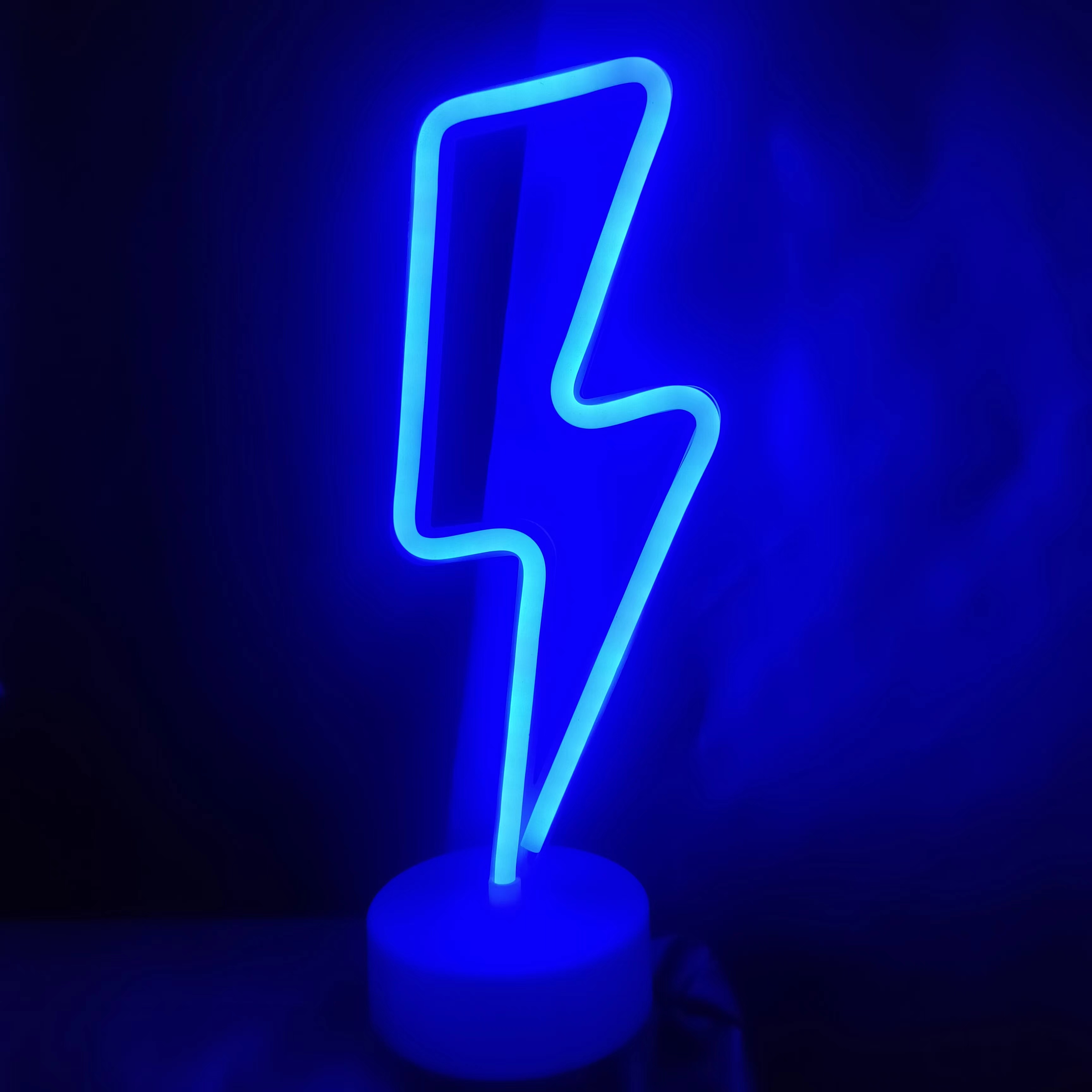 Lightning LED neon light, USB  – обзор и цена Party Games Switch